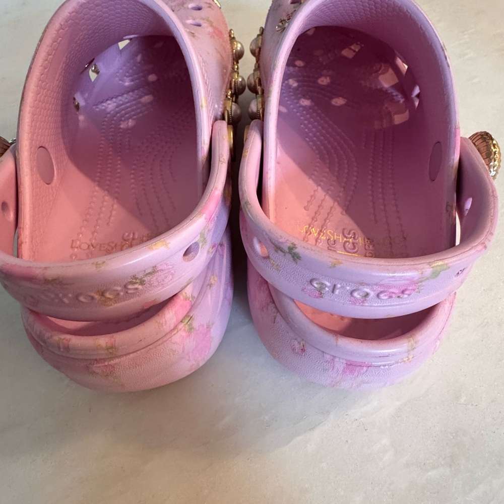 Love Shack Fancy x Crocs collab Platform croc in W6 - Picture 3 of 6